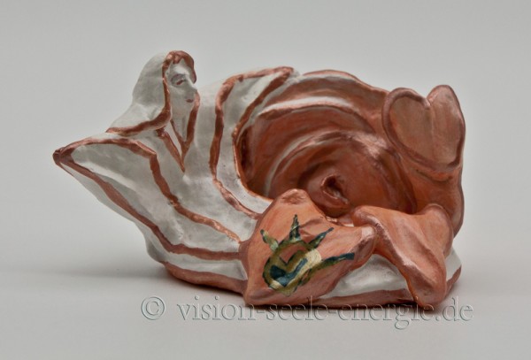 Energiequelle in Orange - Skulptur aus luftgetrockneter Modelliermasse